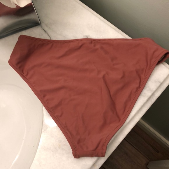 Cosy Bay Bikini Set - Picture 4 of 4